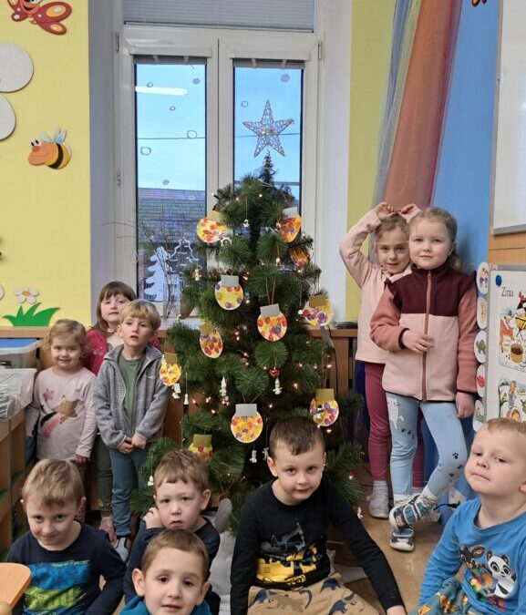 PŘEDVÁNOČNÍ ČAS VE ŠKOLCE 🎄